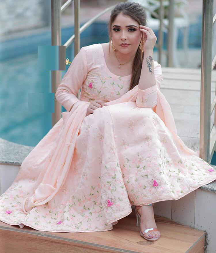 Light colour suit salwar clearance
