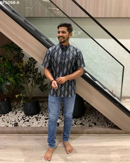 Stylish Cotton Short Kurta for Men –Printed Design!