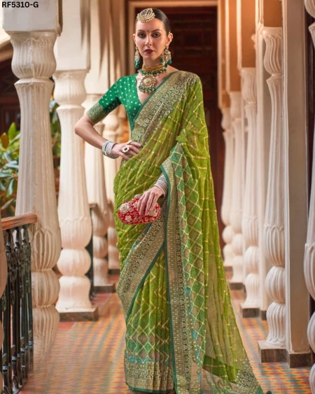 Effortless Elegance – Georgette Saree with Rich Jacquard Weaving!