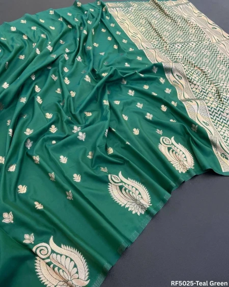 Golden Threads of Legacy – Paithani Silk Masterpiece 🧵