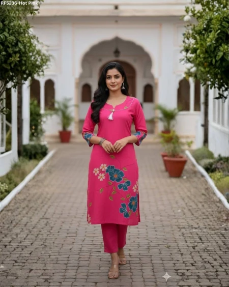 Stylish Poly Rayon Printed Top for Women!