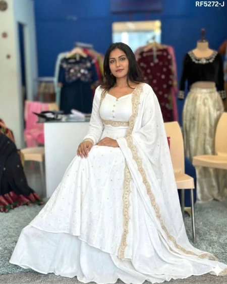 Elegant Soft Georgette Gown with Matching Dupatta!