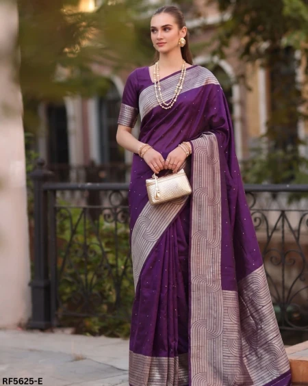 Cotton Blend Saree with Unstitched Blouse!