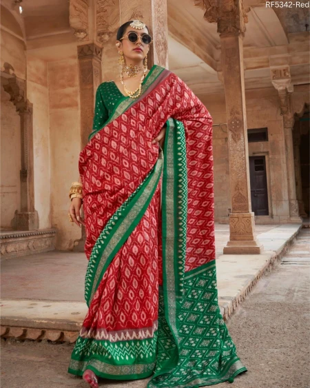 Regal Patola Weave in Luxurious PV Silk!