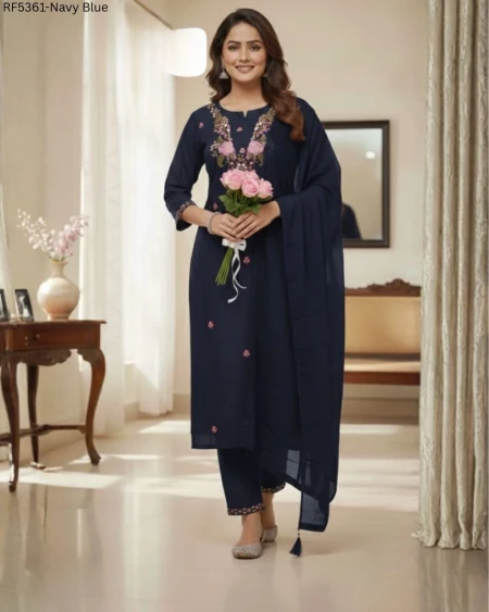 Stylish Slub Cotton Kurti Set with Sequin Embroidery & Nazmin Dupatta!