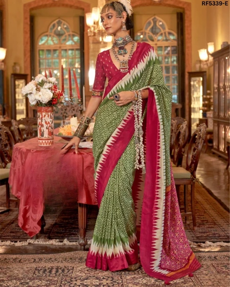 Elegant PV Silk Saree with Rich Weaving Design!