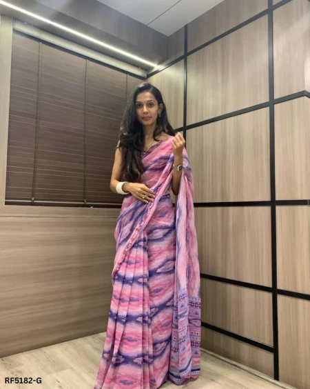 Elegant Georgette Digital Print Saree with Mirror Work!