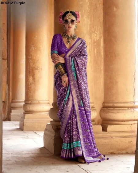 Classic Charm – P.V Silk Saree in Stunning Solid Elegance!