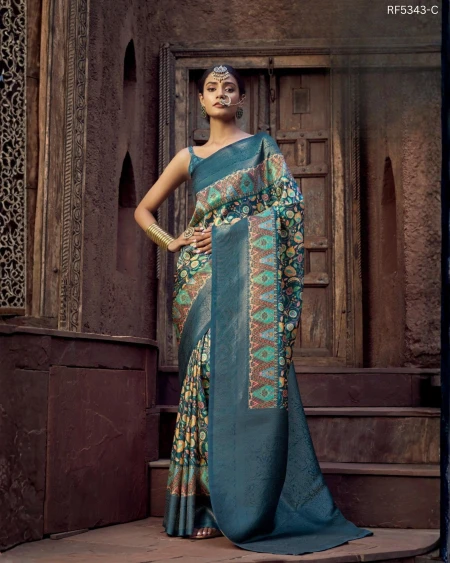 Royal Weaves of Elegance – PV Silk Saree with Paisley Woven Design!