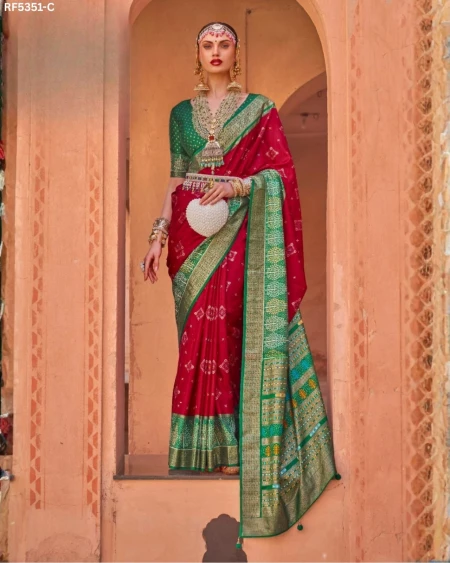 Drape the Joy of Festivals 💖 PV Silk Woven Saree!