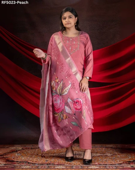 Elegant Simplicity – Designed in Premium Viscose Roman