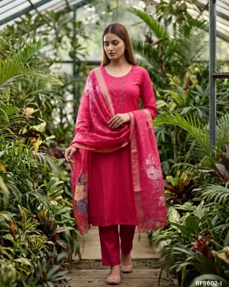 Elegant Viscose Roman Kurti Set with Hand Work & Chanderi Dupatta!