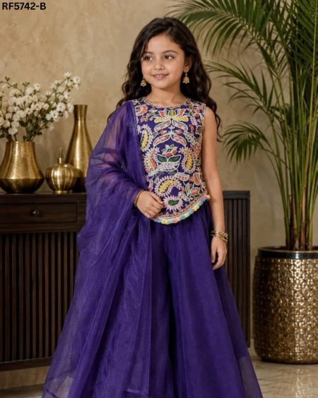 Reeta Fashion