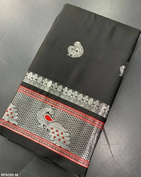 Soft Silk Saree with Paithani Zari Weaving – Elegant Drapes!