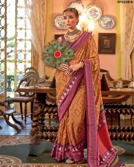 Elegant PV Silk Saree with Rich Weaving Design!