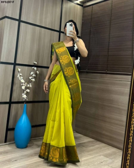 Elegant Sautha Cotton Silk Saree with Attached Banglori Blouse!