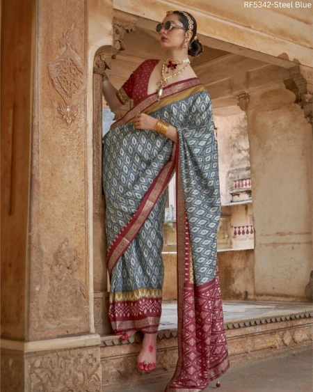 Regal Patola Weave in Luxurious PV Silk!