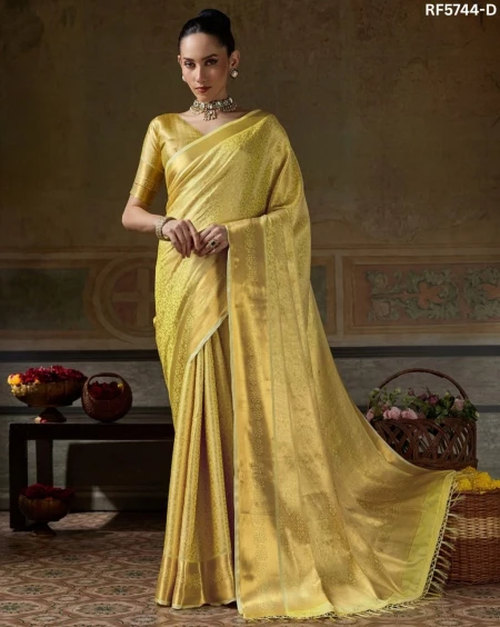 Elegant Kanchivaram Silk Saree with Unstitched Blouse – Classic Traditional Wear!