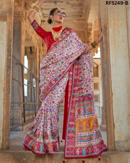 Luxury in Every Drape – Elegant P.V Silk Printed Saree!