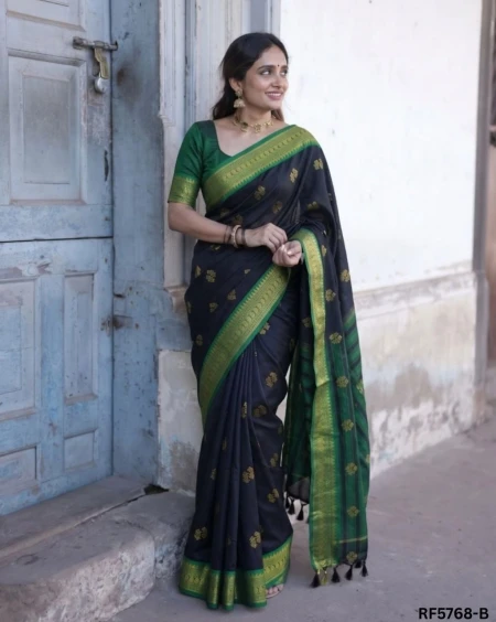 Elegant Cotton Silk Saree with Unstitched Blouse –Traditional Wear!