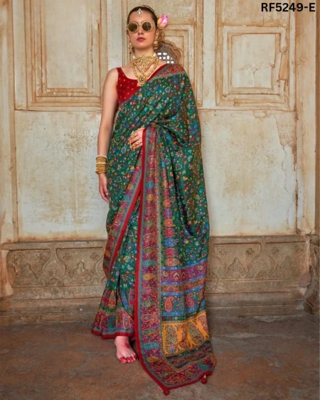 Luxury in Every Drape – Elegant P.V Silk Printed Saree!
