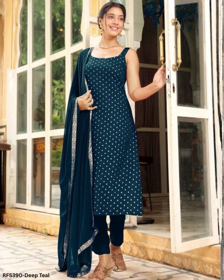 Stylish Heavy Rayon Kurti Set with Foil Work & Georgette Dupatta!