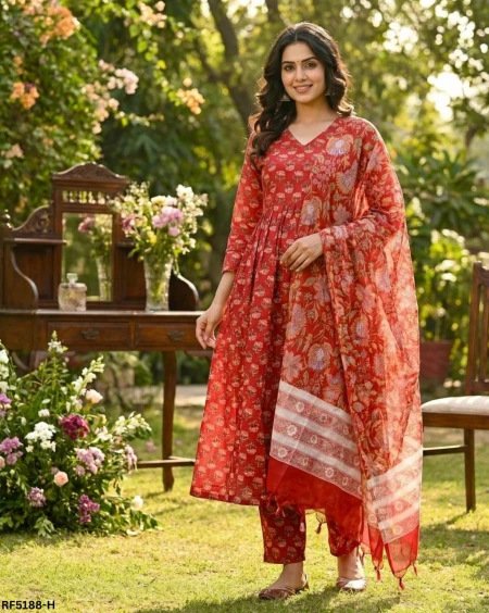 Stylish Rayon Printed Kurti Set with Chanderi Silk Dupatta!