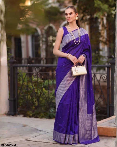Cotton Blend Saree with Unstitched Blouse!