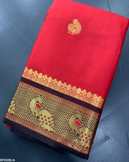 Soft Silk Saree with Paithani Zari Weaving – Elegant Drapes!