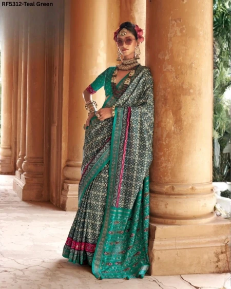 Classic Charm – P.V Silk Saree in Stunning Solid Elegance!