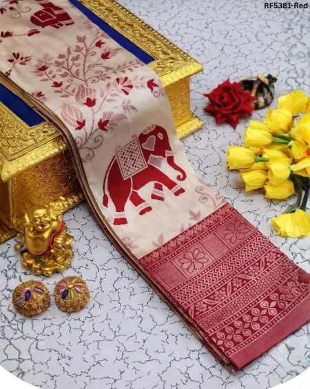 Elegant Silk Saree with Floral Meena Design & Matching Silk Blouse!