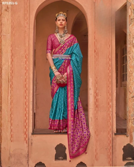 Drape the Joy of Festivals 💖 PV Silk Woven Saree!