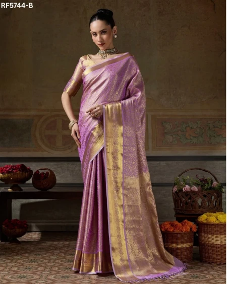 Elegant Kanchivaram Silk Saree with Unstitched Blouse – Classic Traditional Wear!