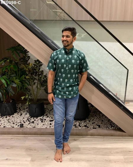 Stylish Cotton Short Kurta for Men –Printed Design!