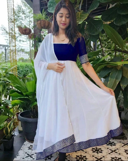 Reeta fashion Dazzling Royal blue Georgette Lace Border Gown set