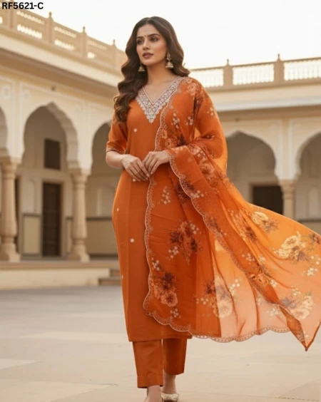 Slub Rayon Embroidered Kurti Set with Chanderi Dupatta