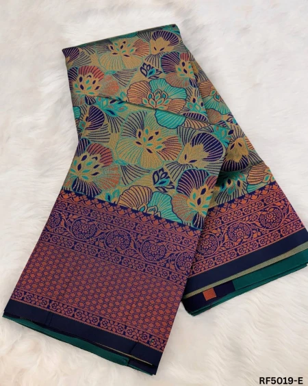 Golden Hour Glam: Rich Kanjivaram Silk Magic!
