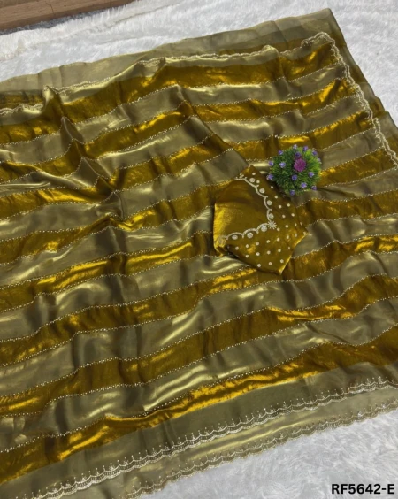 Space Silk Jarkhan Work Saree with Unstitched Blouse!