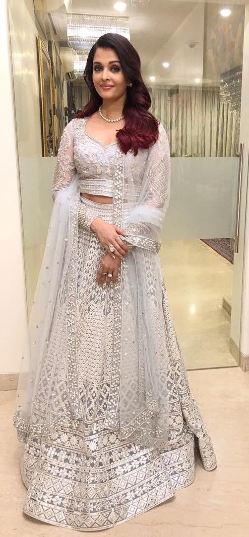 Aishwarya rai white lehenga Clearance