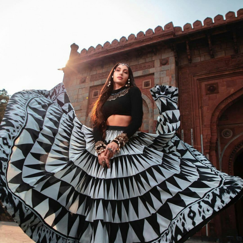 Nora fatehi lehenga clearance