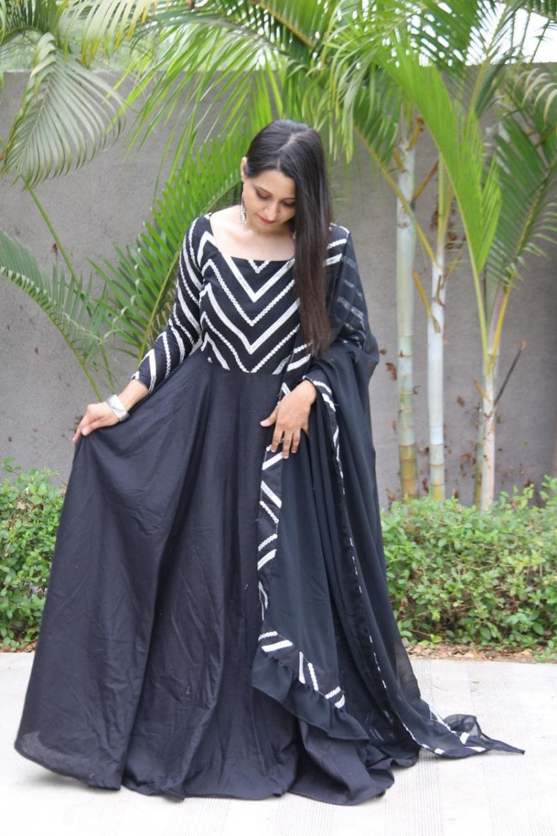 Stylish Black Party Wear Gown For Girls 