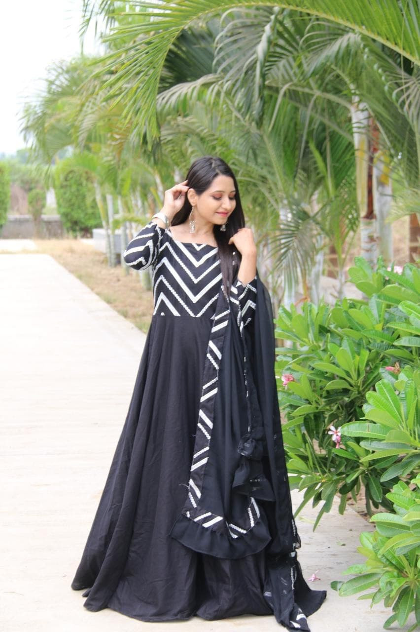 Stylish Black Party Wear Gown For Girls 