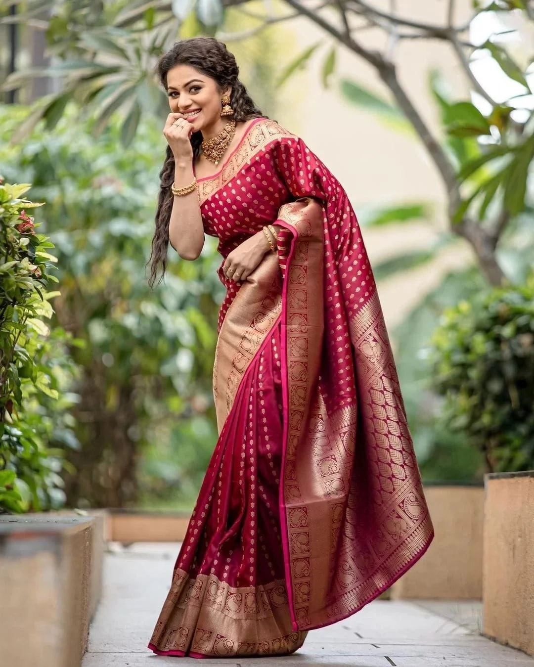 Buy Suta Beige & Maroon Plain Saree Without Blouse for Women Online @ Tata  CLiQ