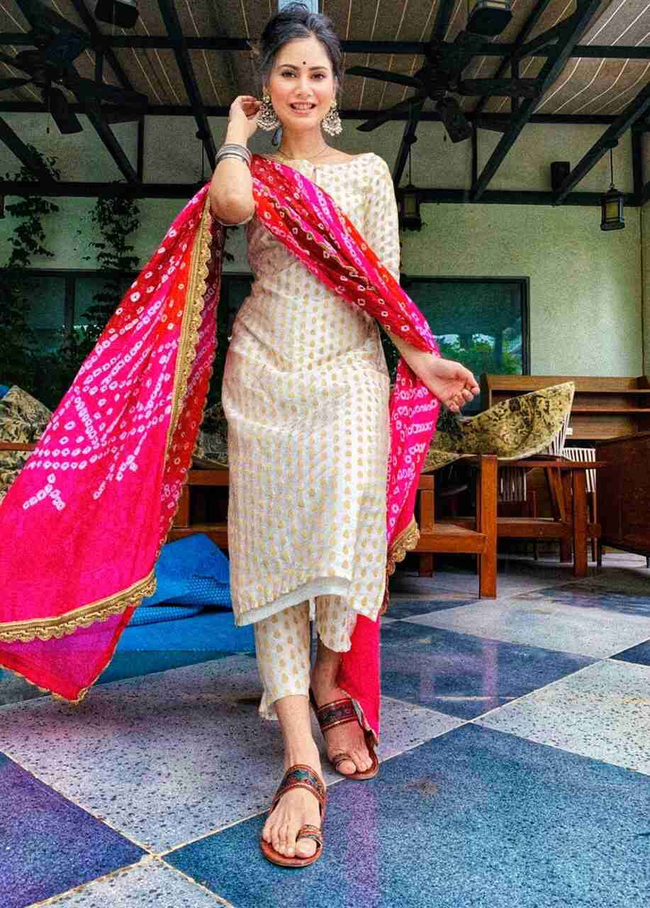 Beige Kurti Pant Set With Pink Bandhani 